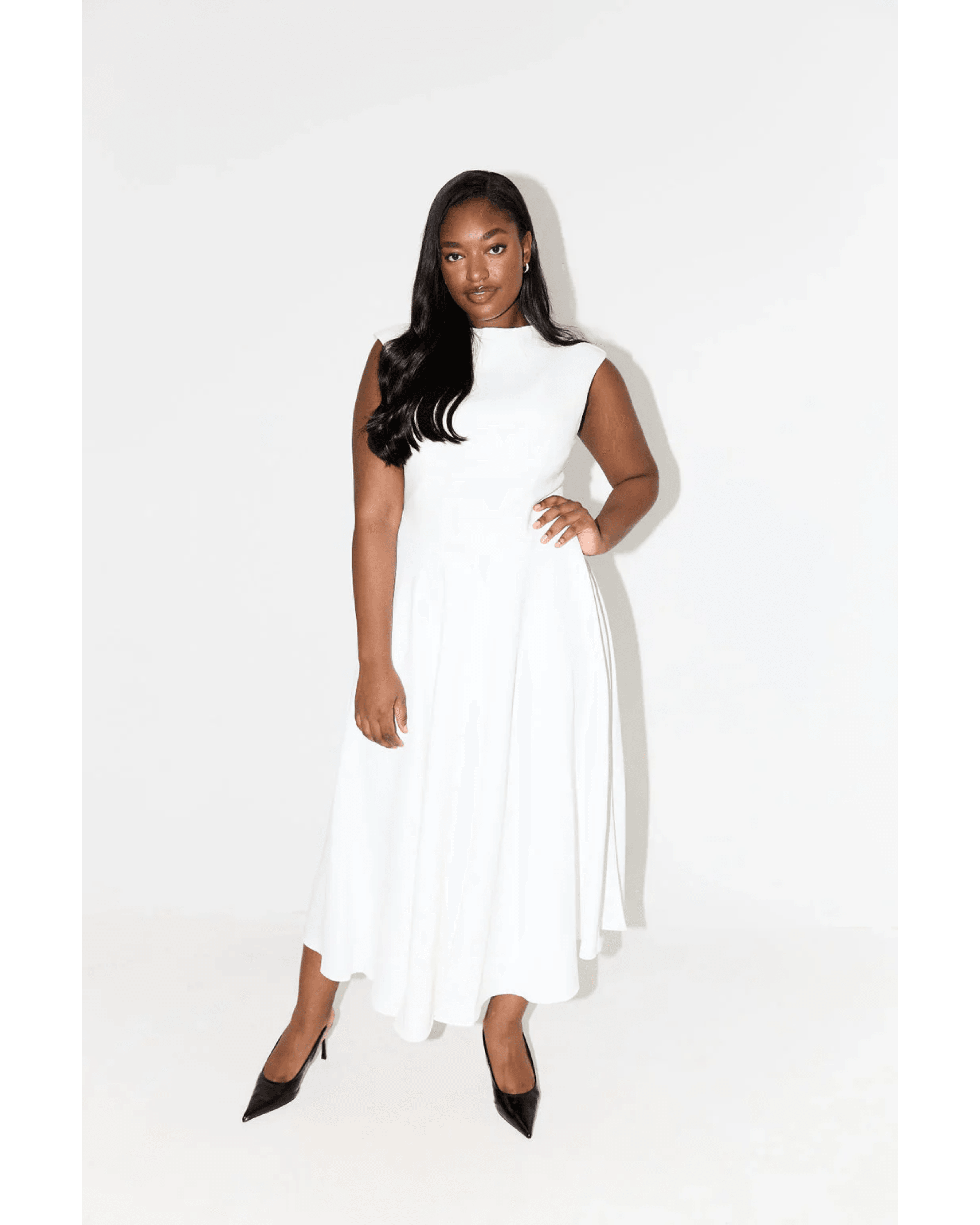 Sleeveless High Waist Midi Dress - Endless - UAE Rental and Resale for Women's Fashion