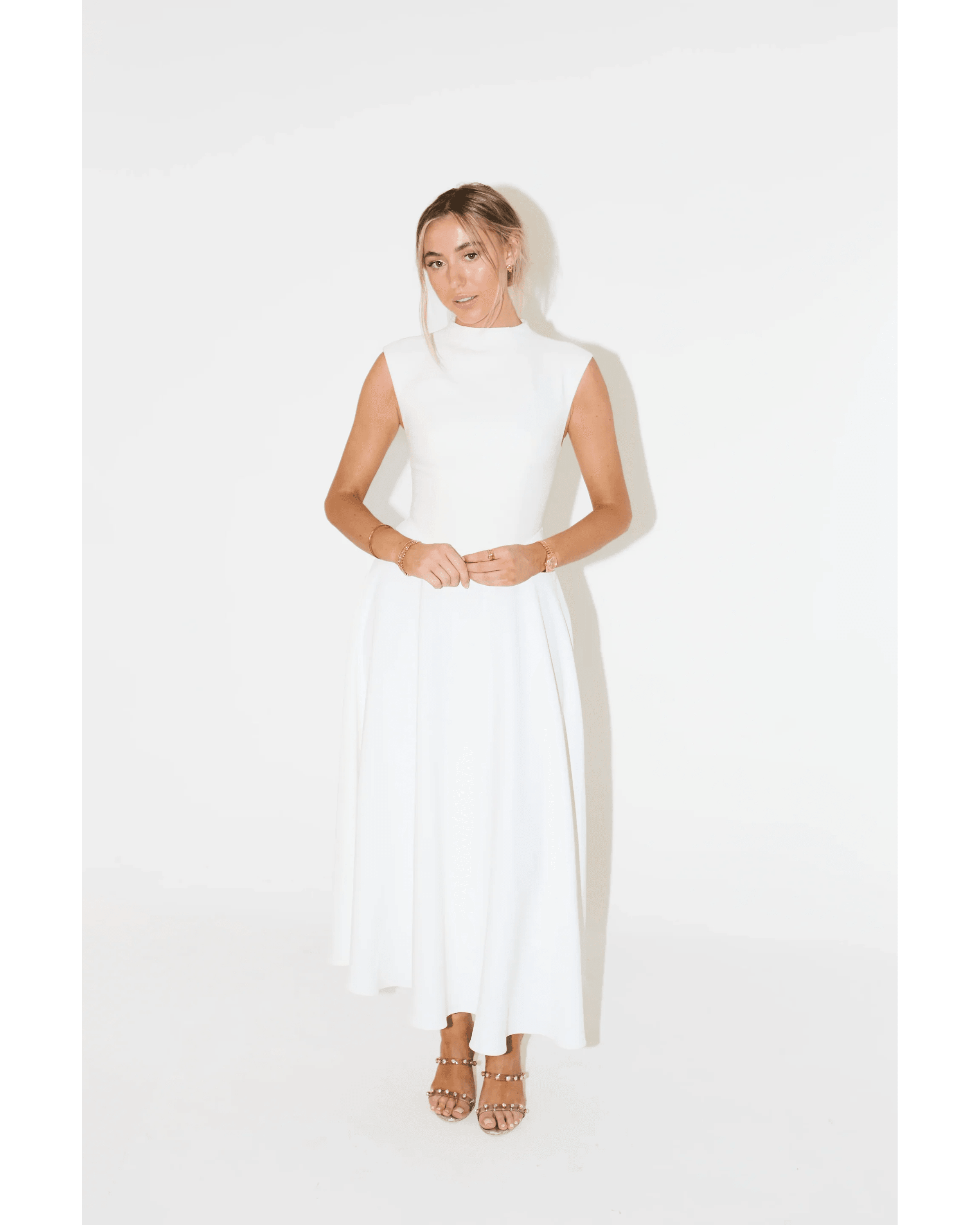 Sleeveless High Waist Midi Dress - Endless - UAE Rental and Resale for Women's Fashion
