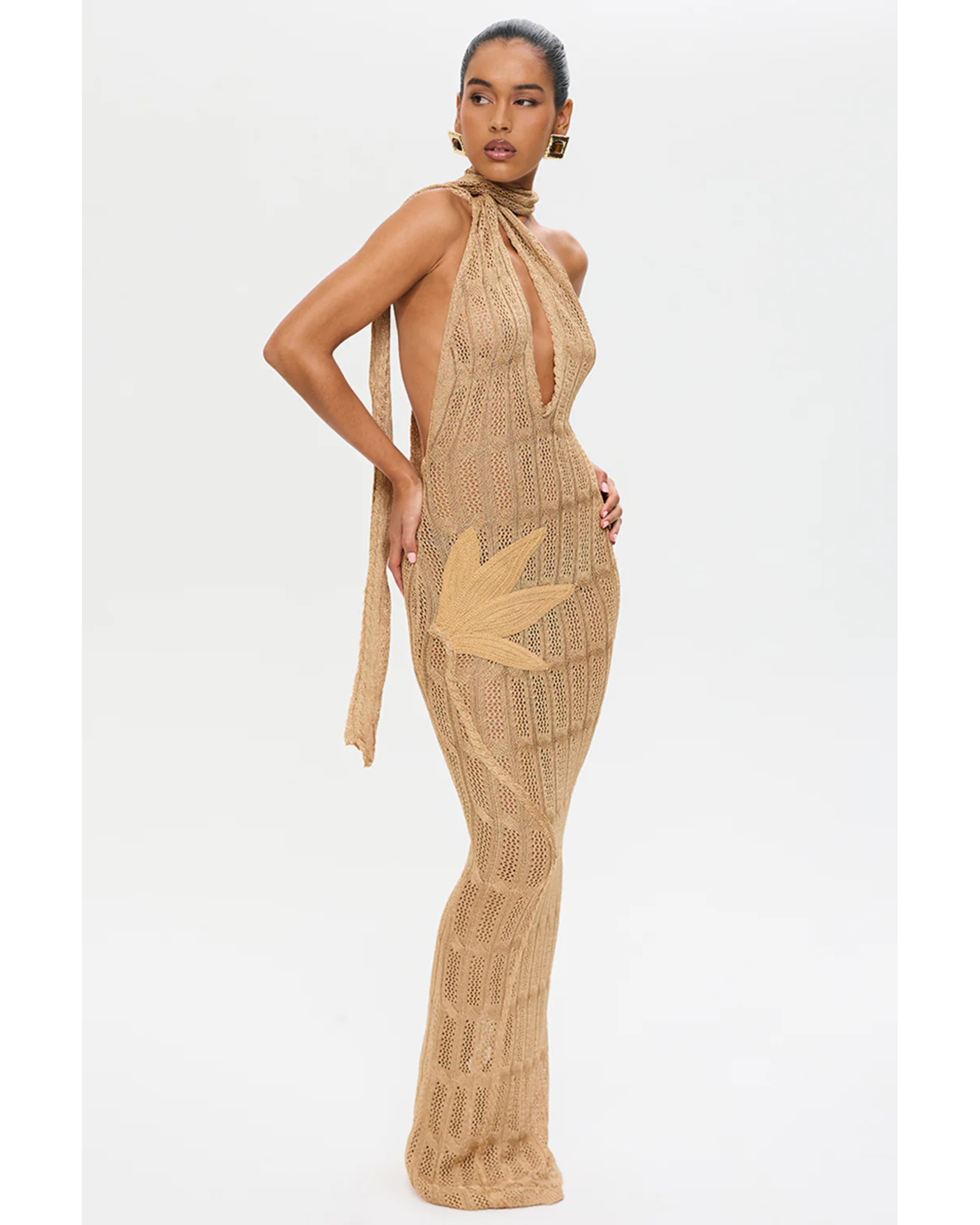Soleil Halter Knitted Maxi Dress - Endless - UAE Rental and Resale for Women's Fashion