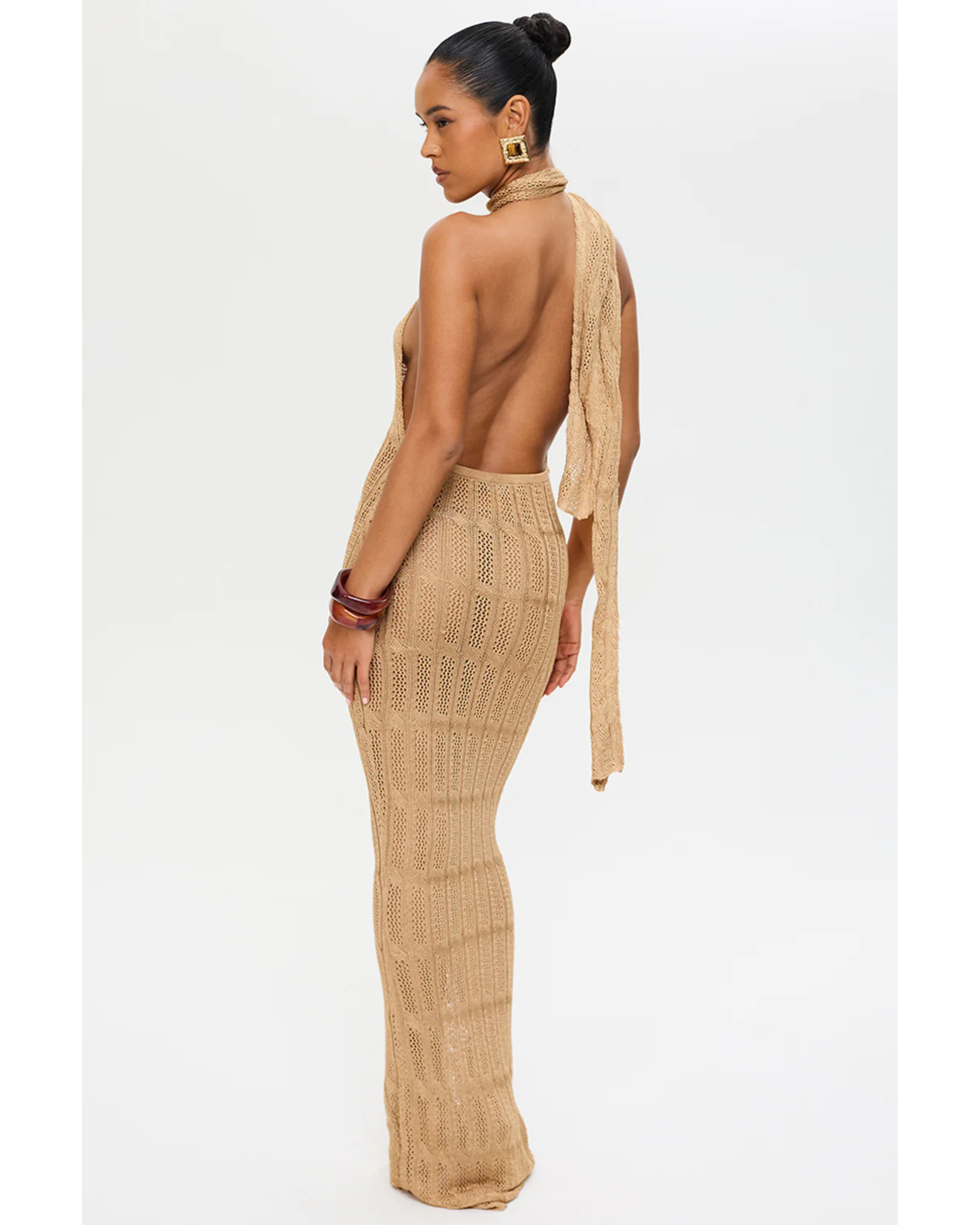 Soleil Halter Knitted Maxi Dress - Endless - UAE Rental and Resale for Women's Fashion