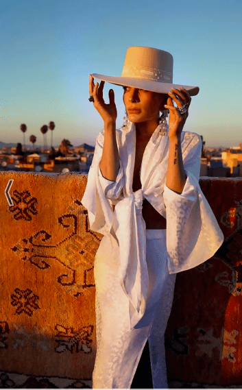 Sui Kimono Blouse - Endless - UAE Rental and Resale for Women's Fashion