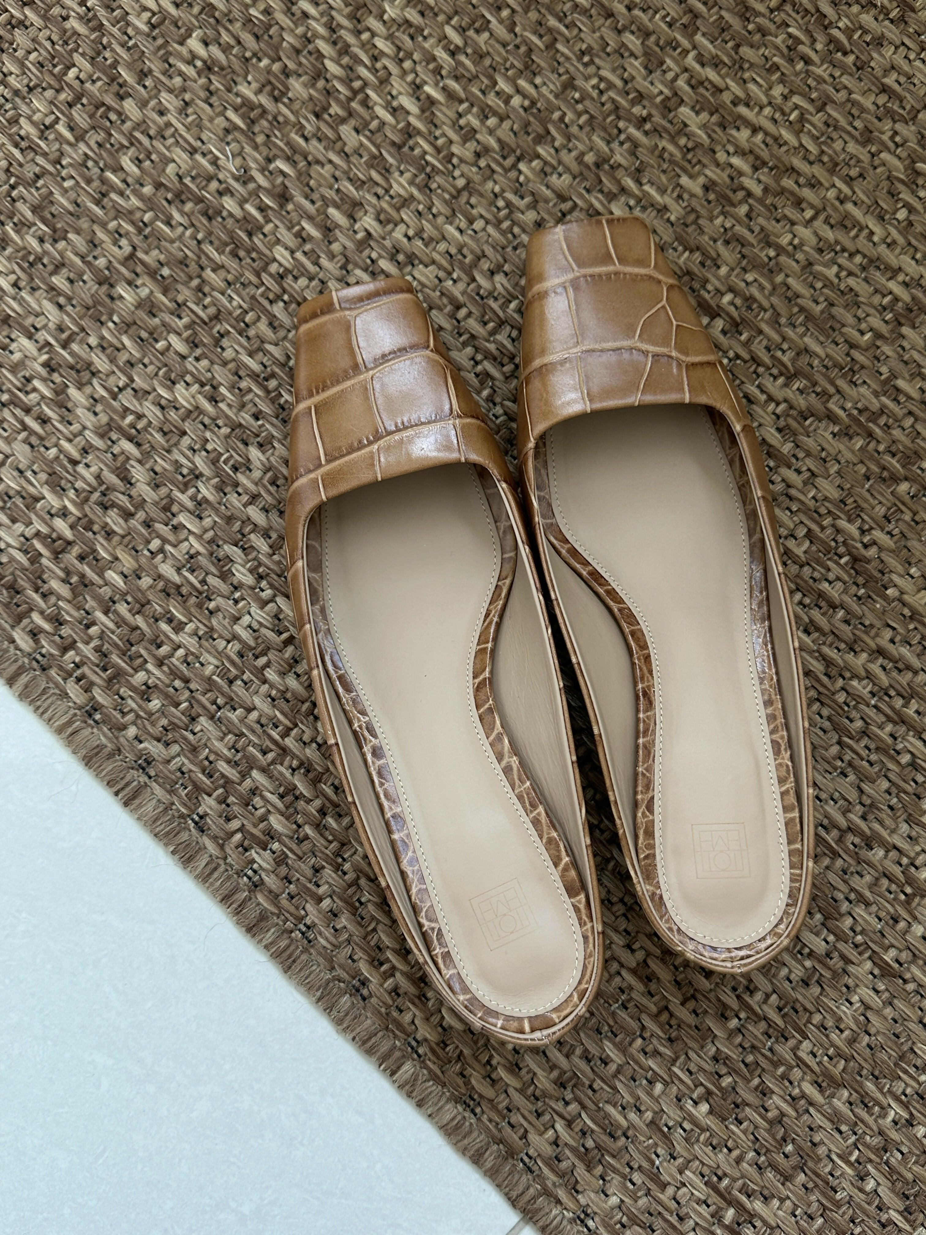 The Mule in Beige Croco - Endless - UAE Rental and Resale for Women's Fashion