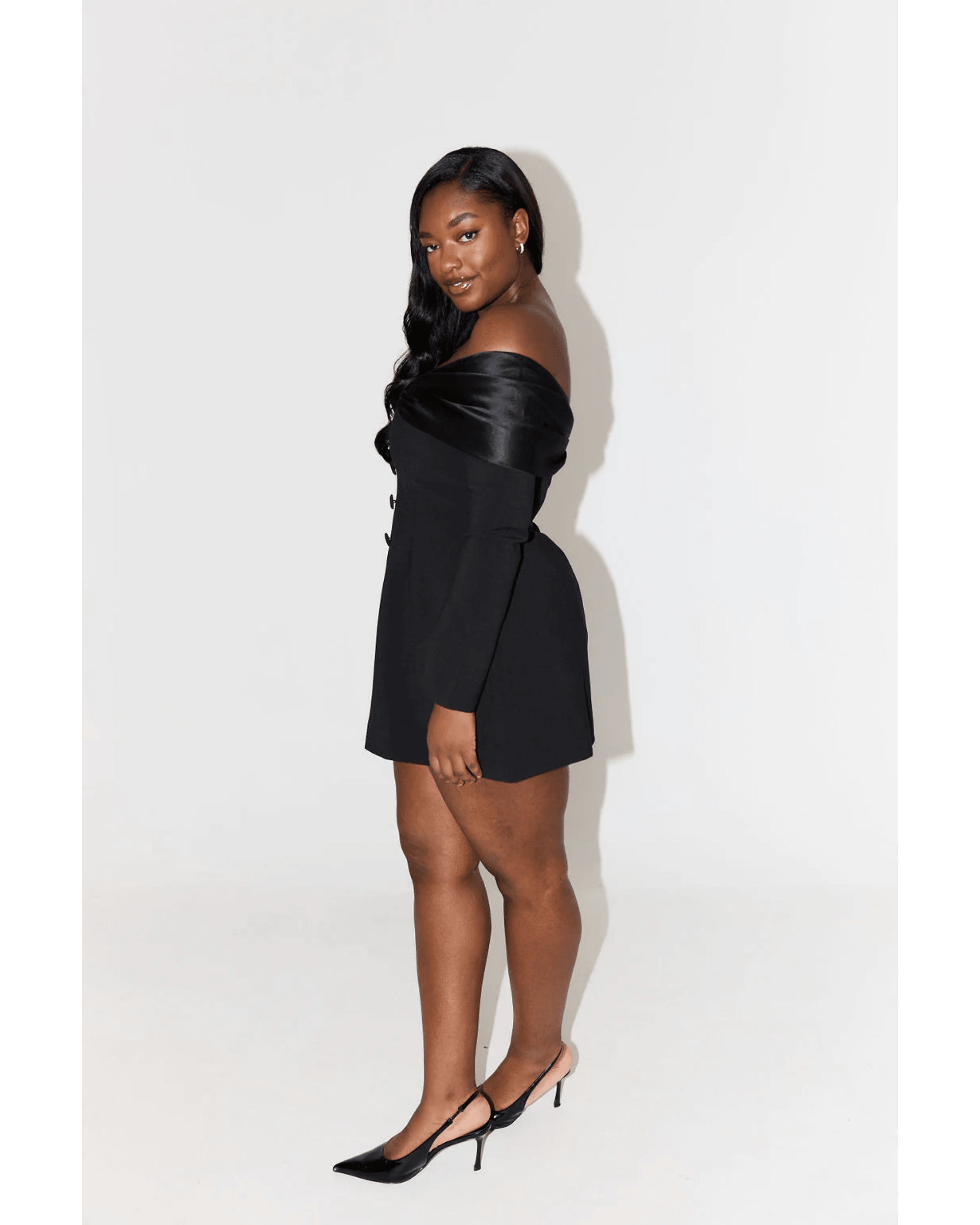 The Ultimate Muse Bow Mini Dress - Endless - UAE Rental and Resale for Women's Fashion