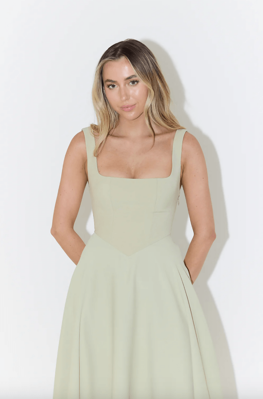 The Ultimate Muse High Waist Square Neck Midi Dress - Endless - UAE Rental and Resale for Women's Fashion