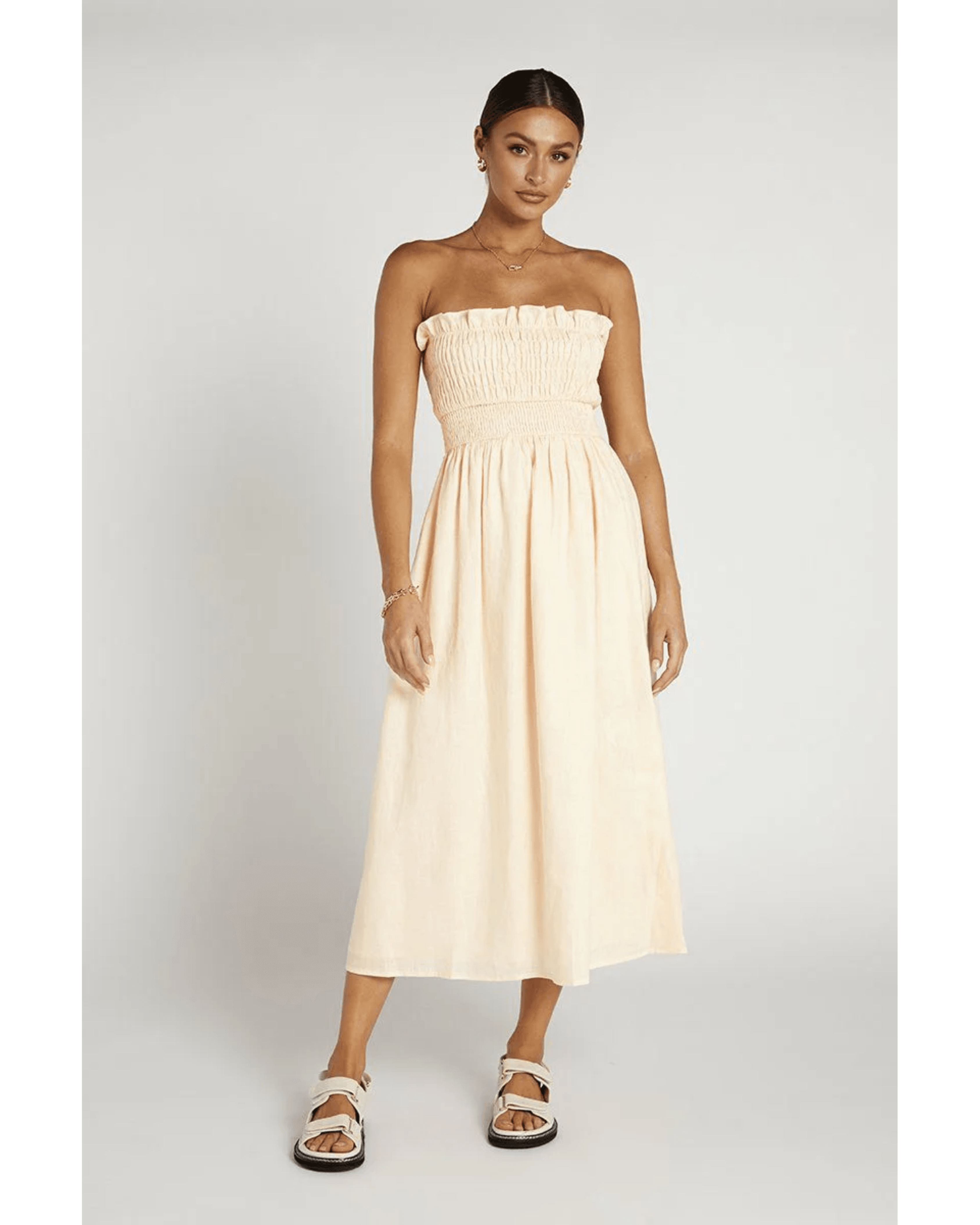 Thea Shirred Linen Midi Dress - Endless - UAE Rental and Resale for Women's Fashion