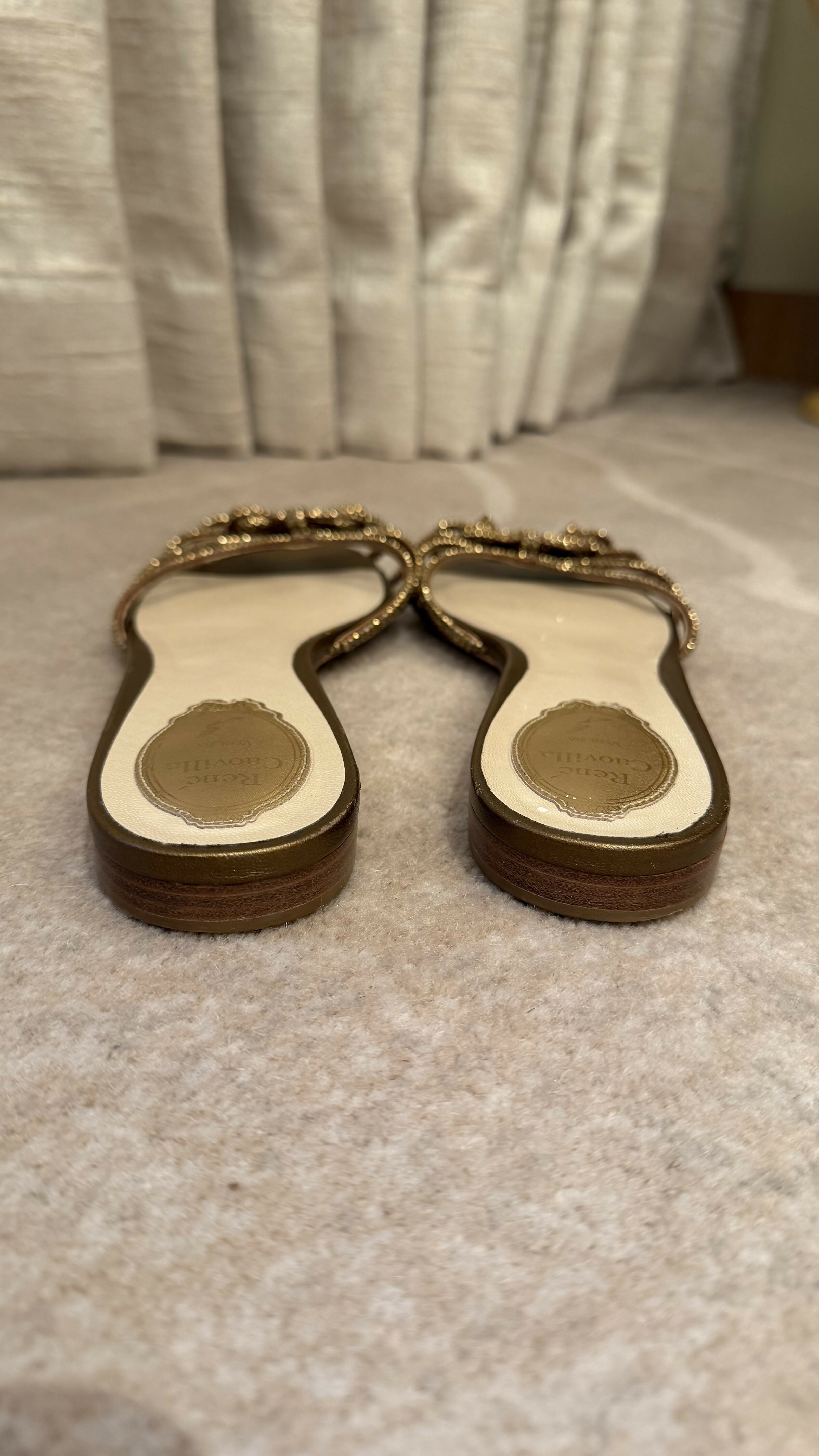 Strass flat sandals with embellished bow detail in cream and gold — Rene Caovilla | Endless UAE