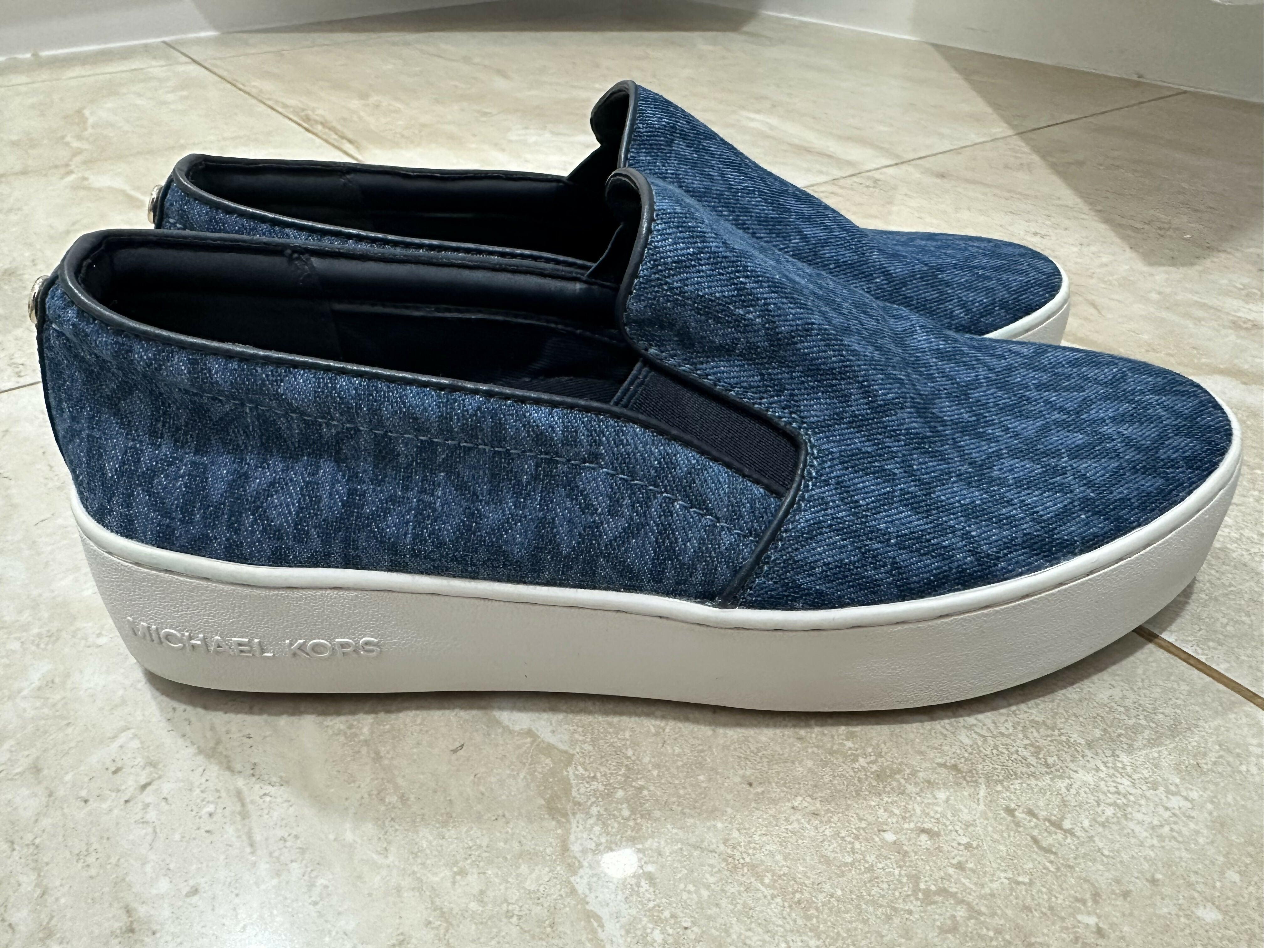 Trent Slip-On Sneakers - Endless - UAE Rental and Resale for Women's Fashion