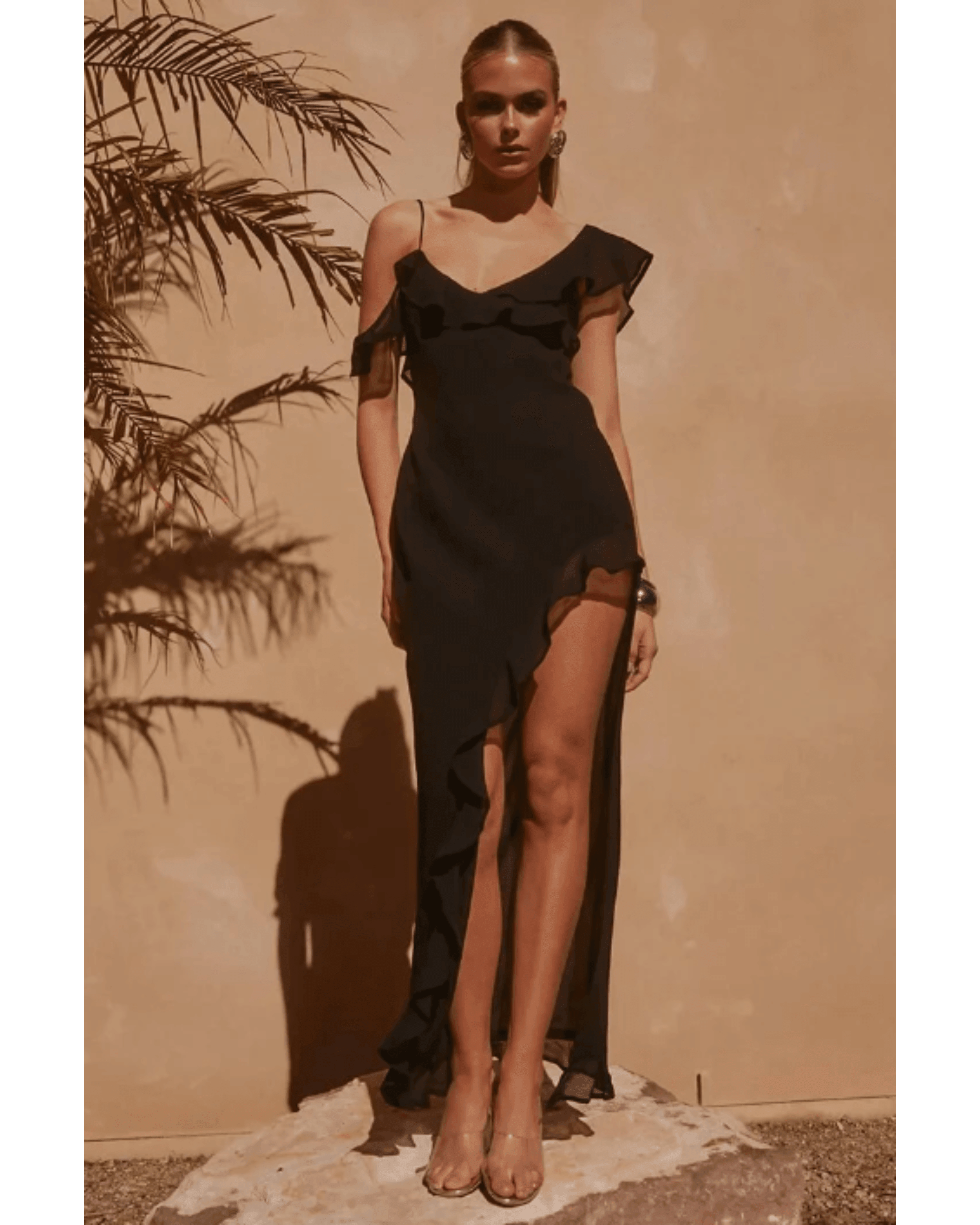 Vacanza Maxi Dress in Black - Endless - UAE Rental and Resale for Women's Fashion