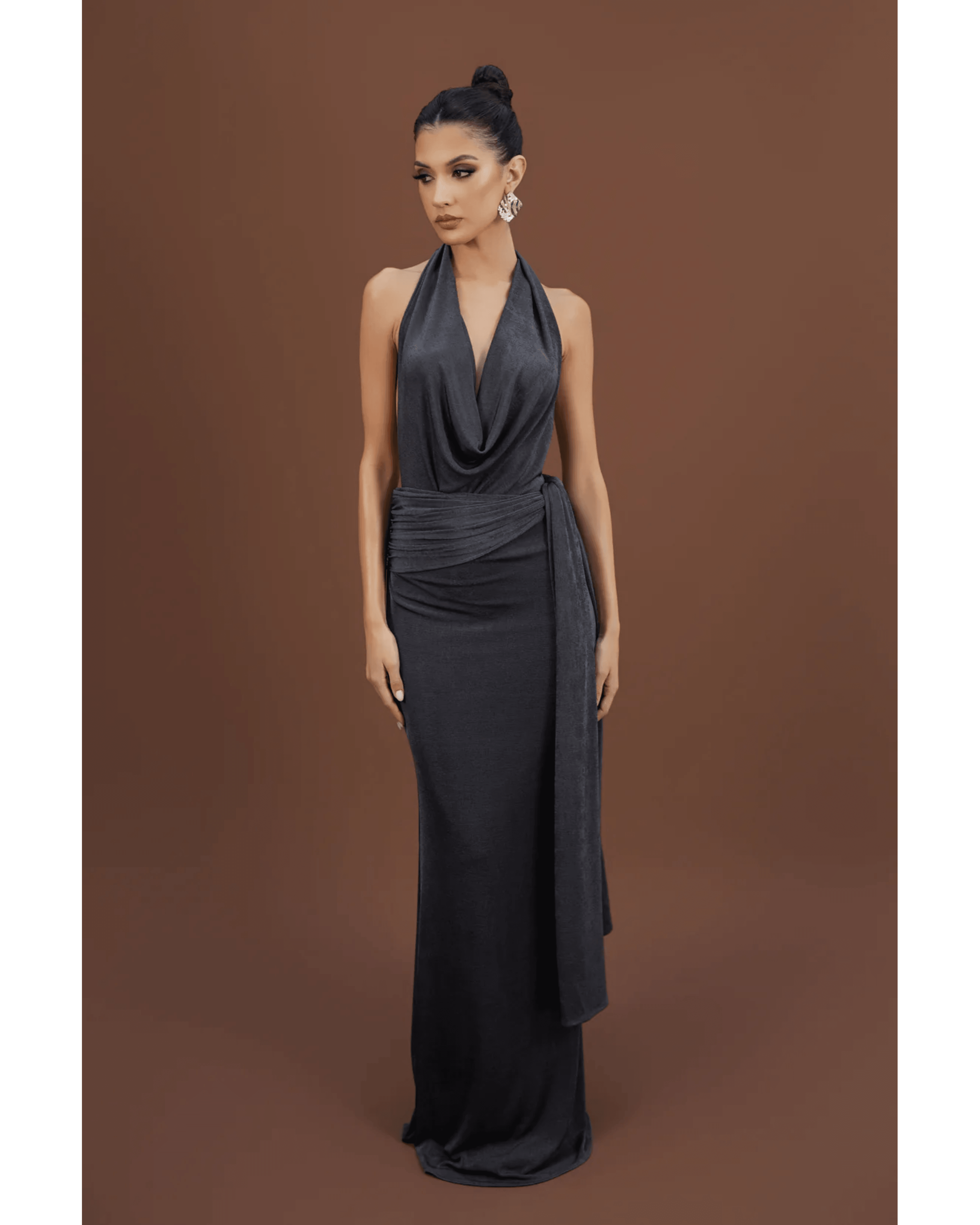Valeria Gown Midnight Blue - Endless - UAE Rental and Resale for Women's Fashion
