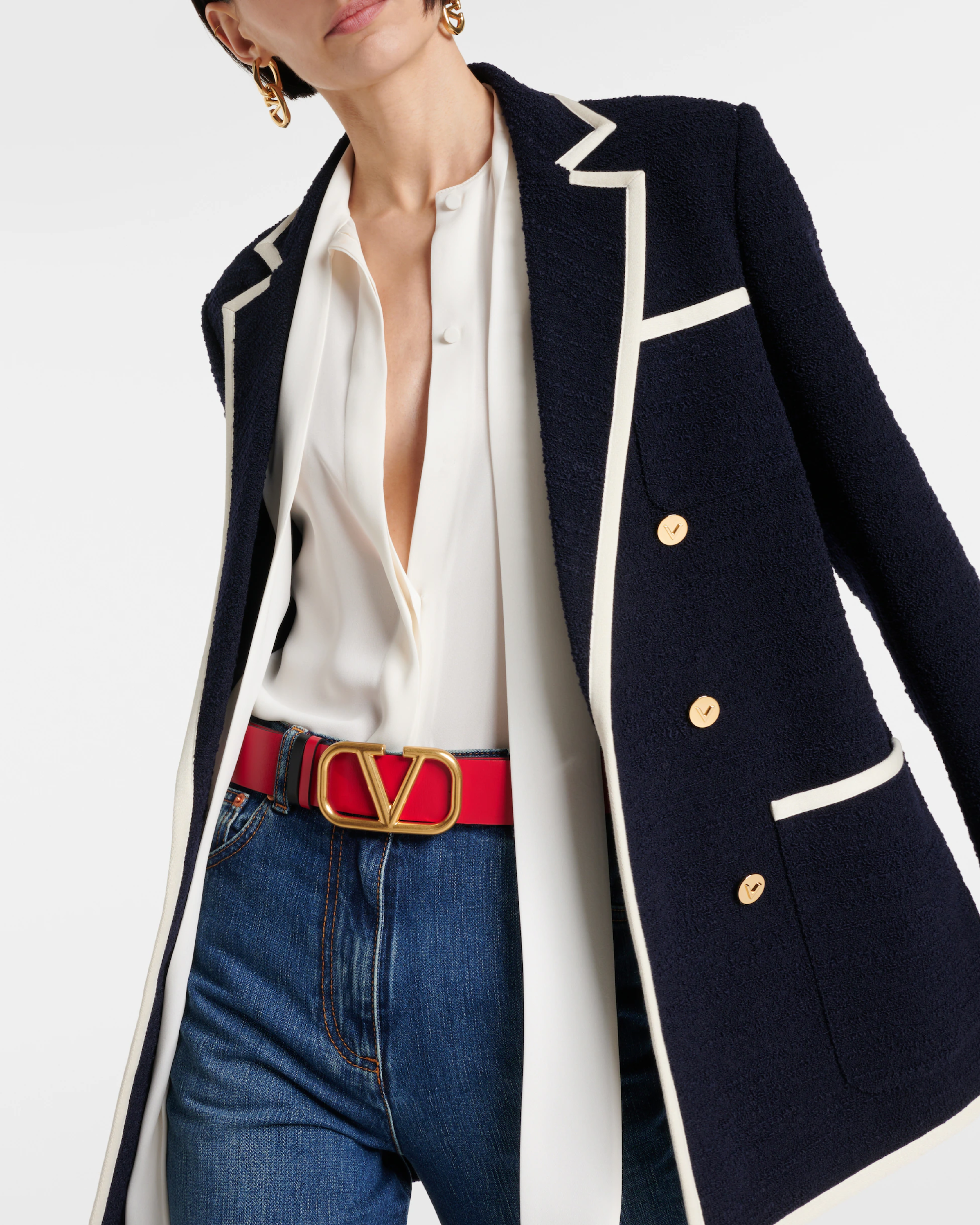 VLogo Signature Reversible Leather Belt - Endless - UAE Rental and Resale for Women's Fashion