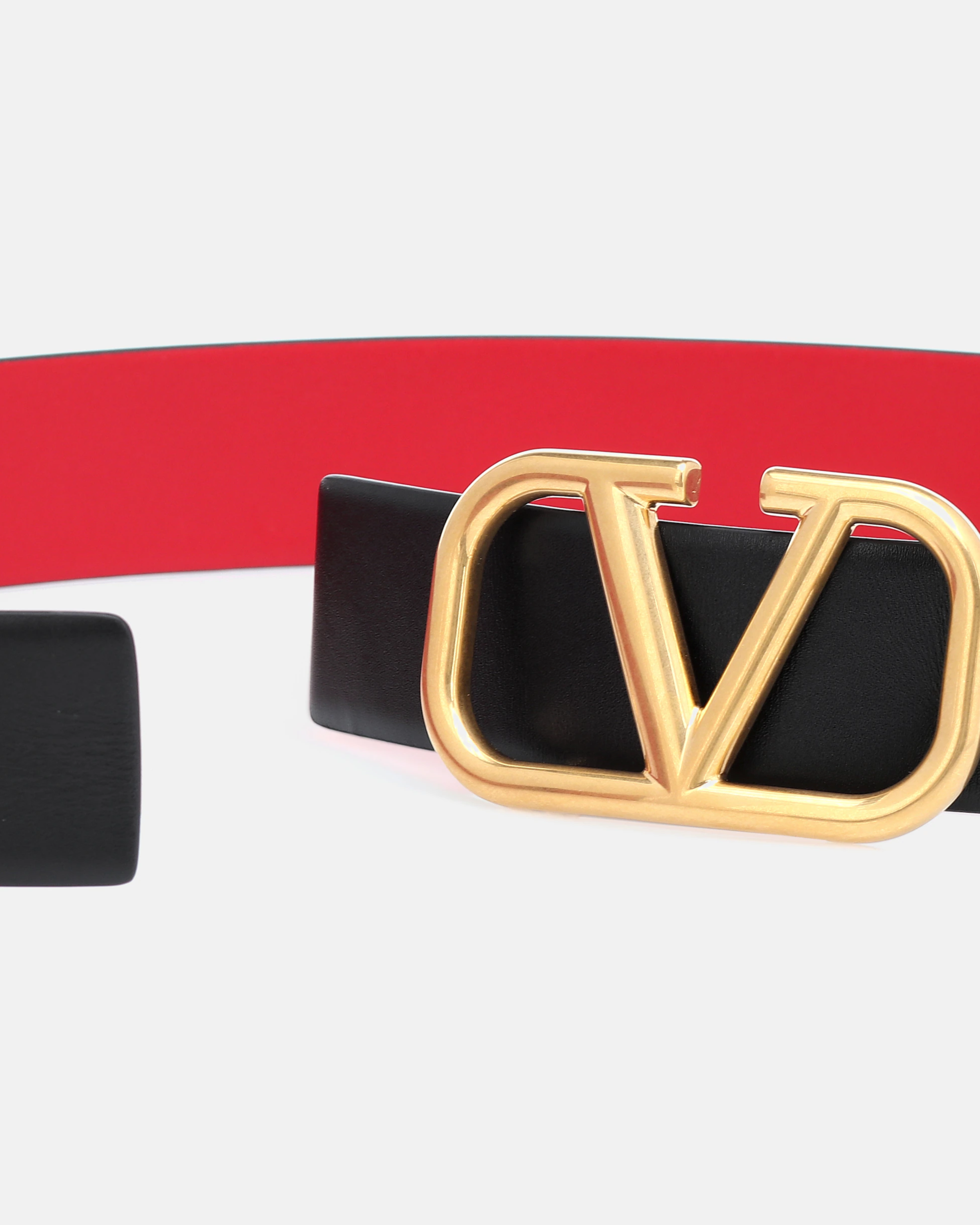 VLogo Signature Reversible Leather Belt - Endless - UAE Rental and Resale for Women's Fashion