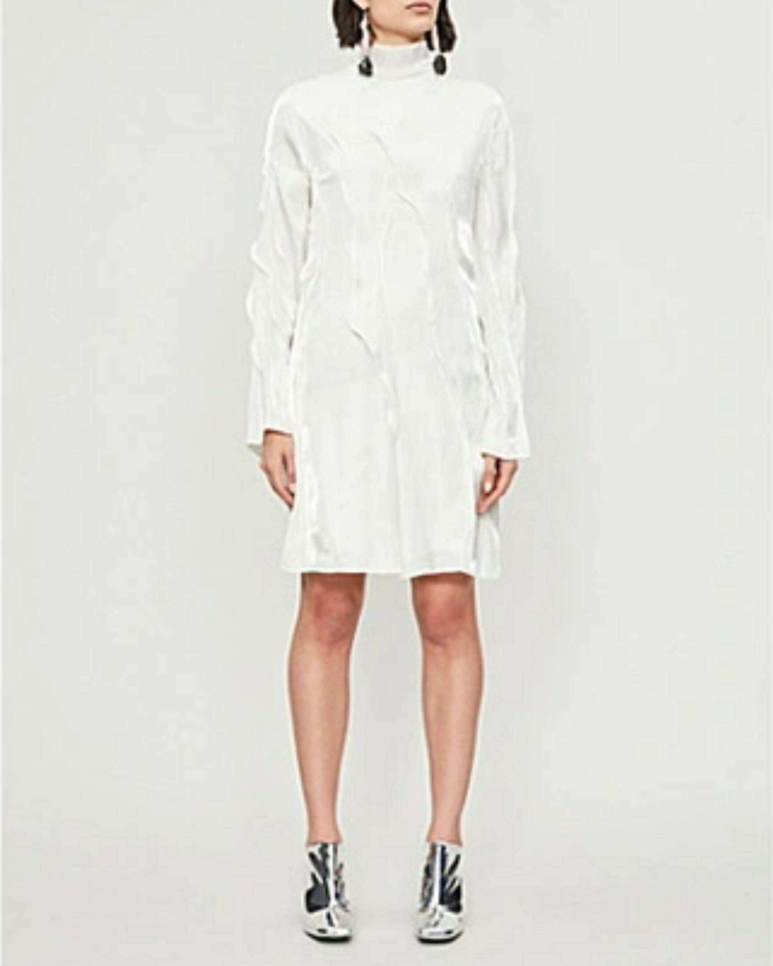 Wavy Satin Turtleneck Mini Dress - Endless - UAE Rental and Resale for Women's Fashion