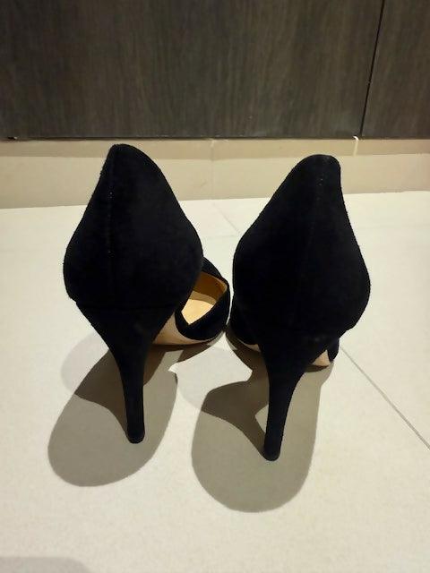 Women's Suede Pointed D'orsay Pumps - Endless - UAE Rental and Resale for Women's Fashion