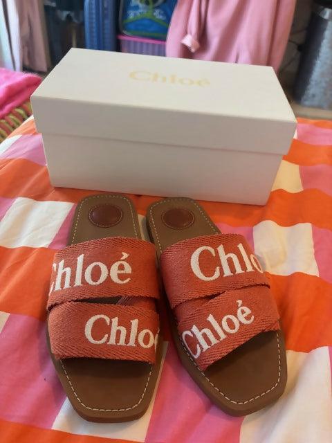 Woody Flat Sandals - Endless - UAE Rental and Resale for Women's Fashion