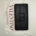 Black leather VLOGO chain wallet with gold hardware — Valentino | Endless UAE