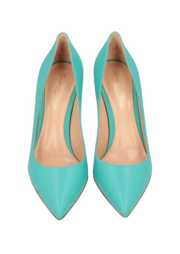 Turquoise pointed-toe pump with slim heel and smooth leather finish — Gianvito Rossi | Endless UAE