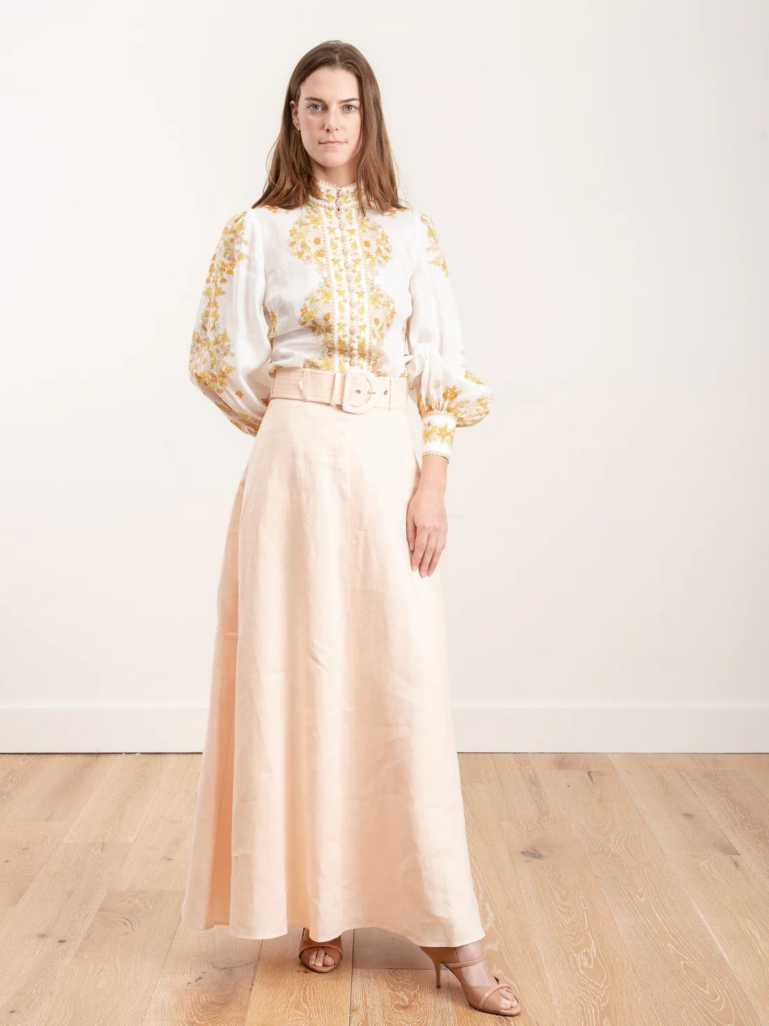 Super Eight Linen Skirt in cream, paired with patterned blouse — Zimmermann | Endless UAE