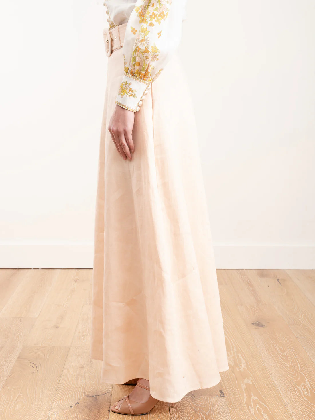 Super Eight Linen Skirt in cream, paired with patterned blouse — Zimmermann | Endless UAE