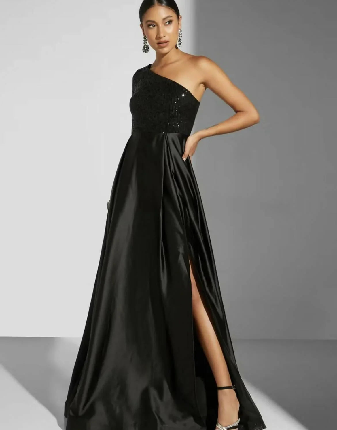 Evening Gown - Endless - UAE Rental and Resale for Women's Fashion