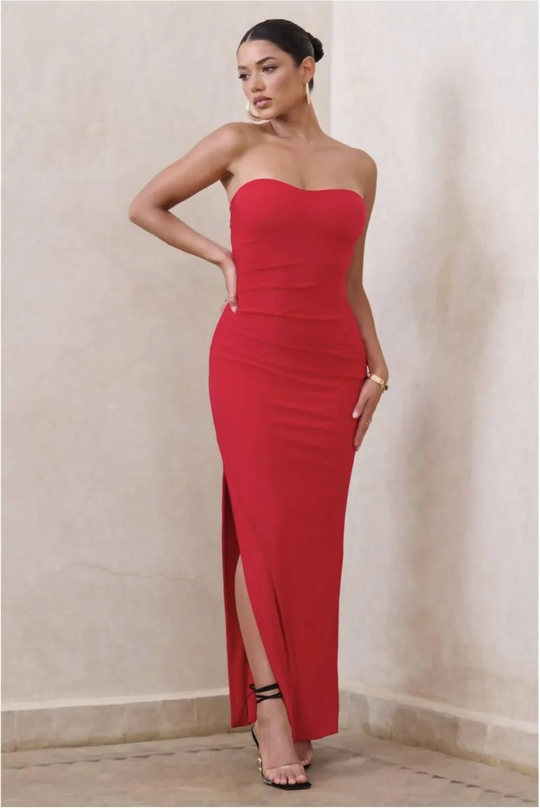 Manon Red Sweetheart Bandeau Maxi Dress - Endless - UAE Rental and Resale for Women's Fashion