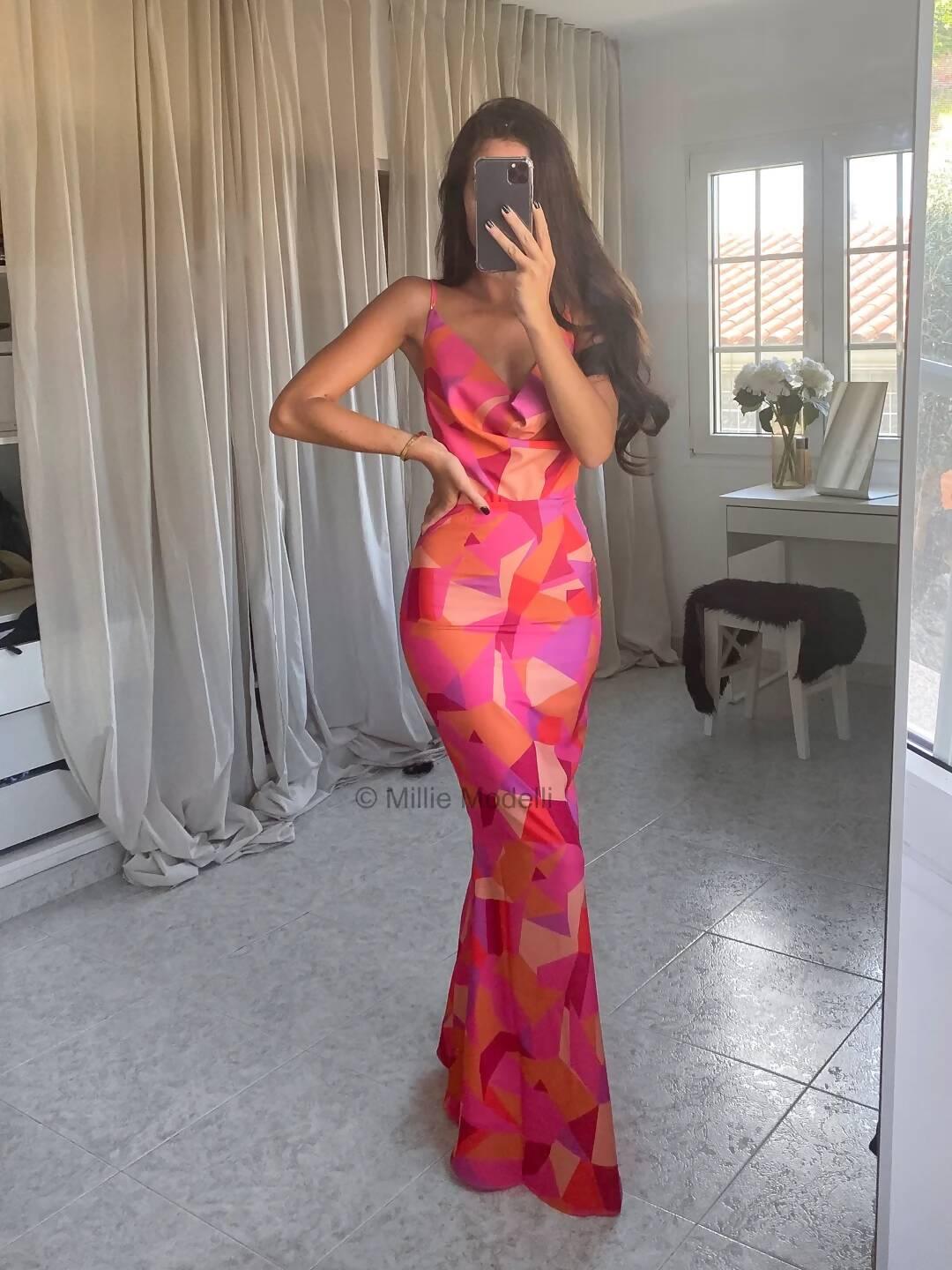 Picasso Printed Maxi Dress & Headscarf - Endless - UAE Rental and Resale for Women's Fashion
