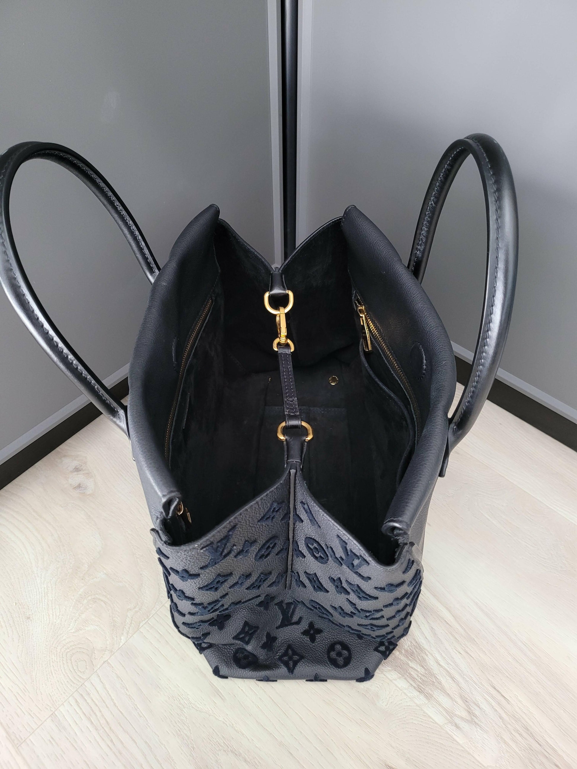 Veau Tote Handbag - Endless